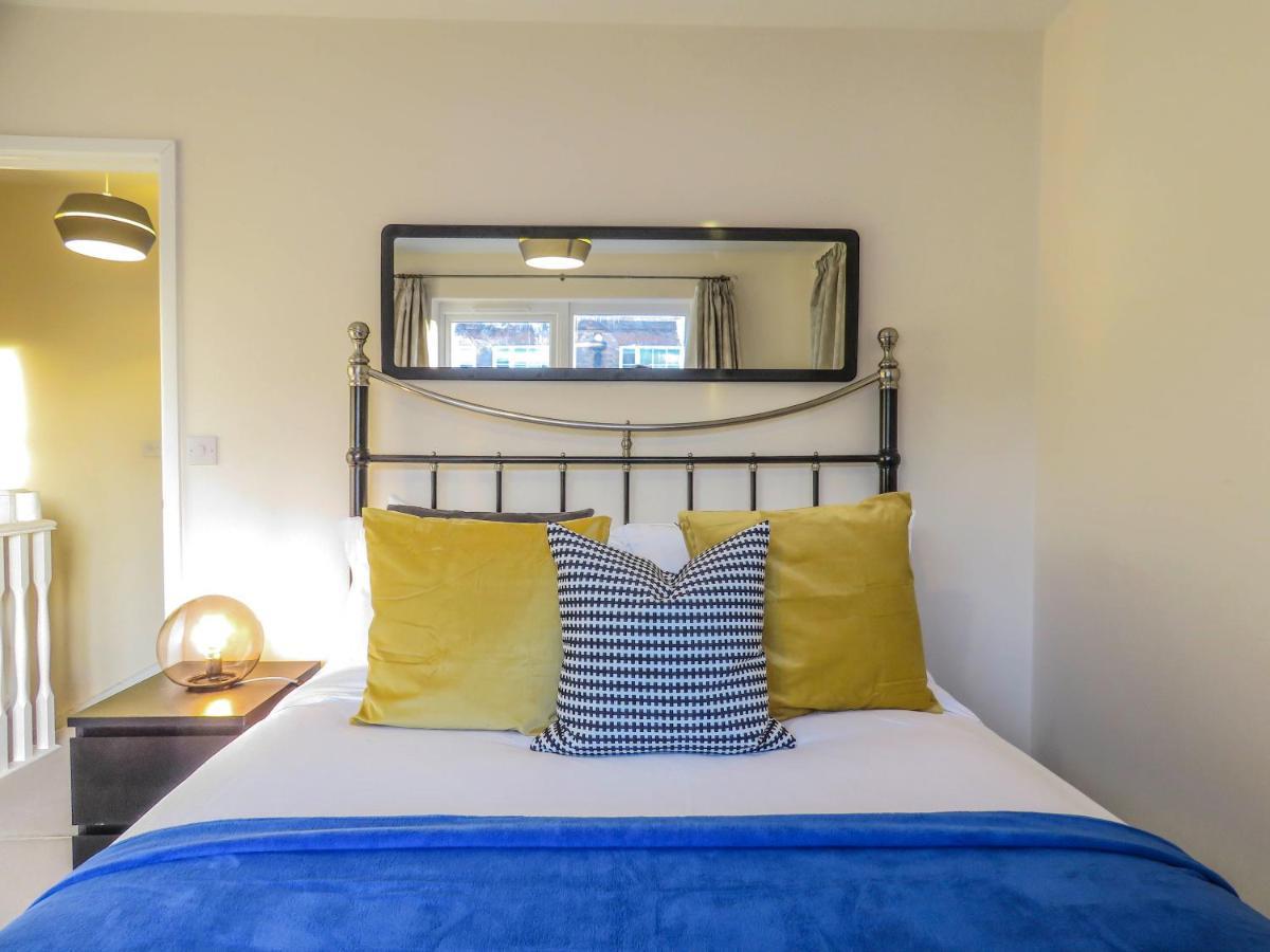 Tudors Esuites 4 Bedroom House Driveway & Garden Birmingham Buitenkant foto